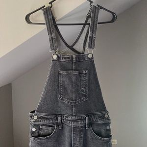 NWOT Levi’s Dark Gray Overalls